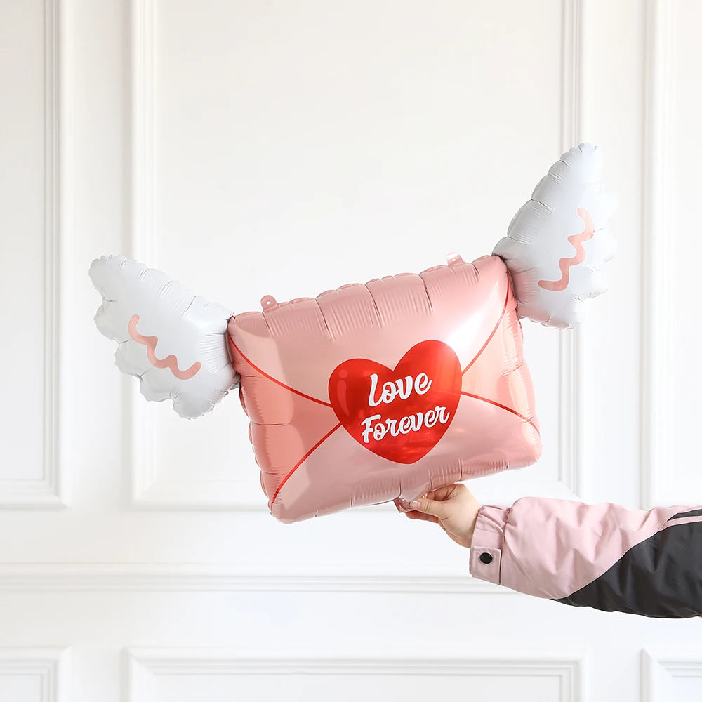 Valentine’s Day Heart & Lip Foil Balloons