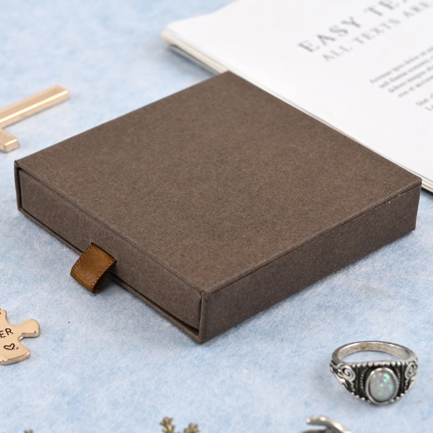 Paper Pull-Out Jewelry Box with Handle